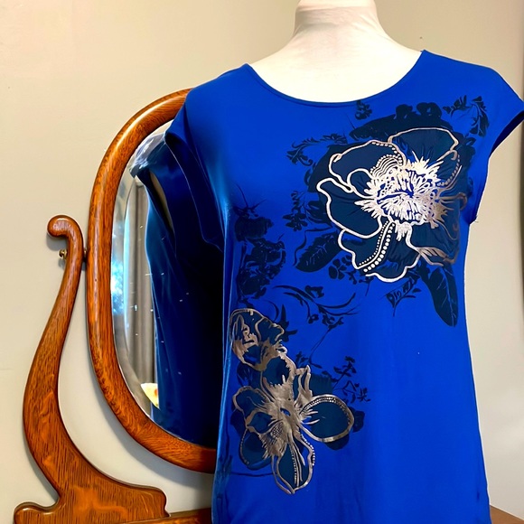 4/$12 Rickis Top EUC Size Small
